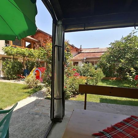 Guest House Sokratovi Obzor Εξωτερικό φωτογραφία