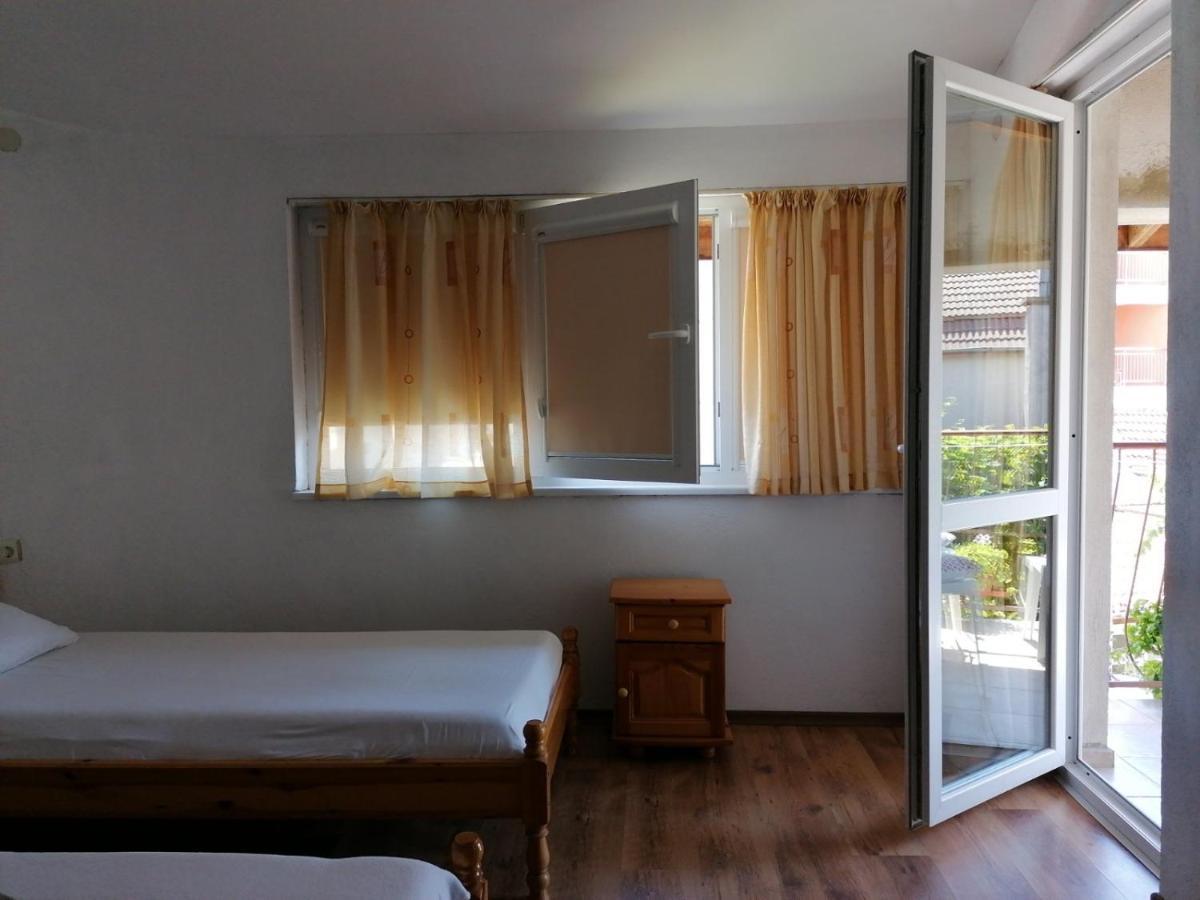 Guest House Sokratovi Obzor Εξωτερικό φωτογραφία