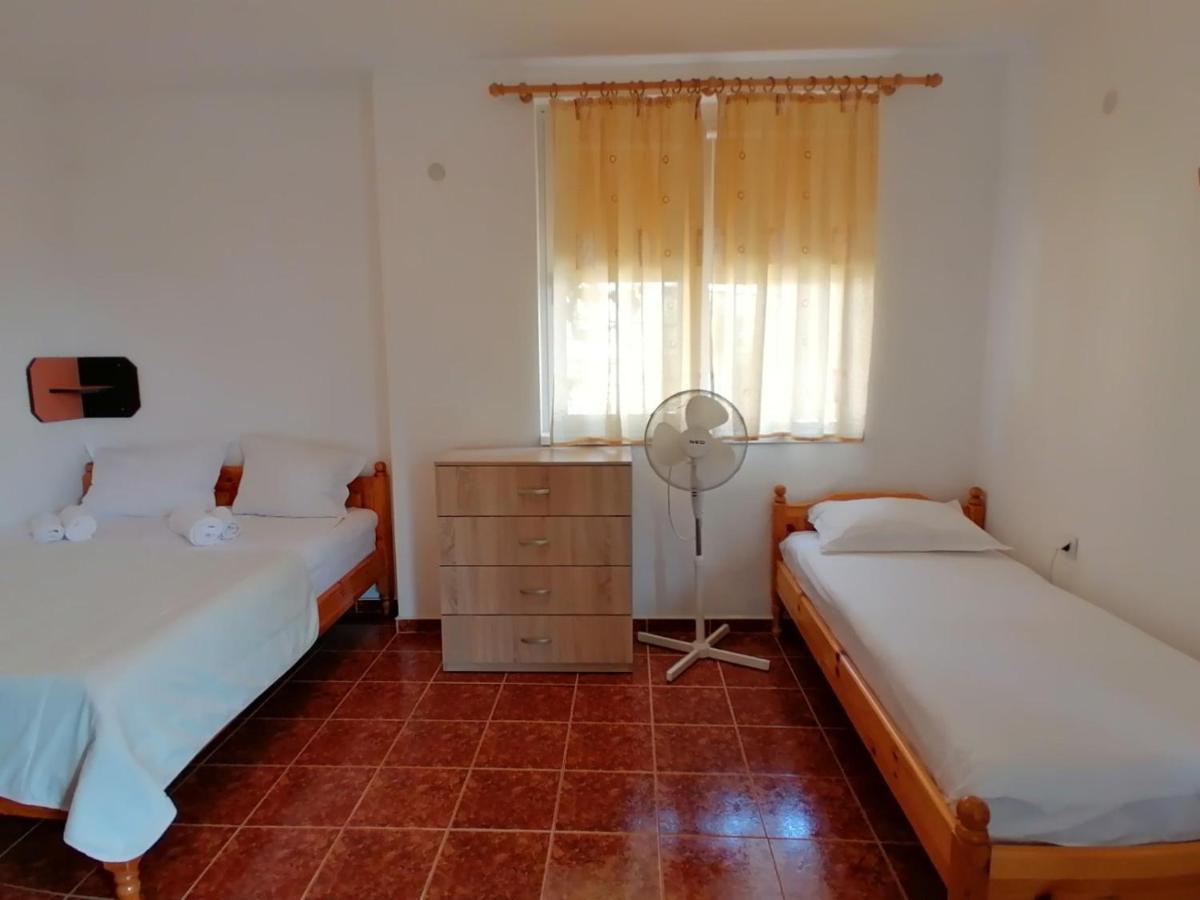 Guest House Sokratovi Obzor Εξωτερικό φωτογραφία