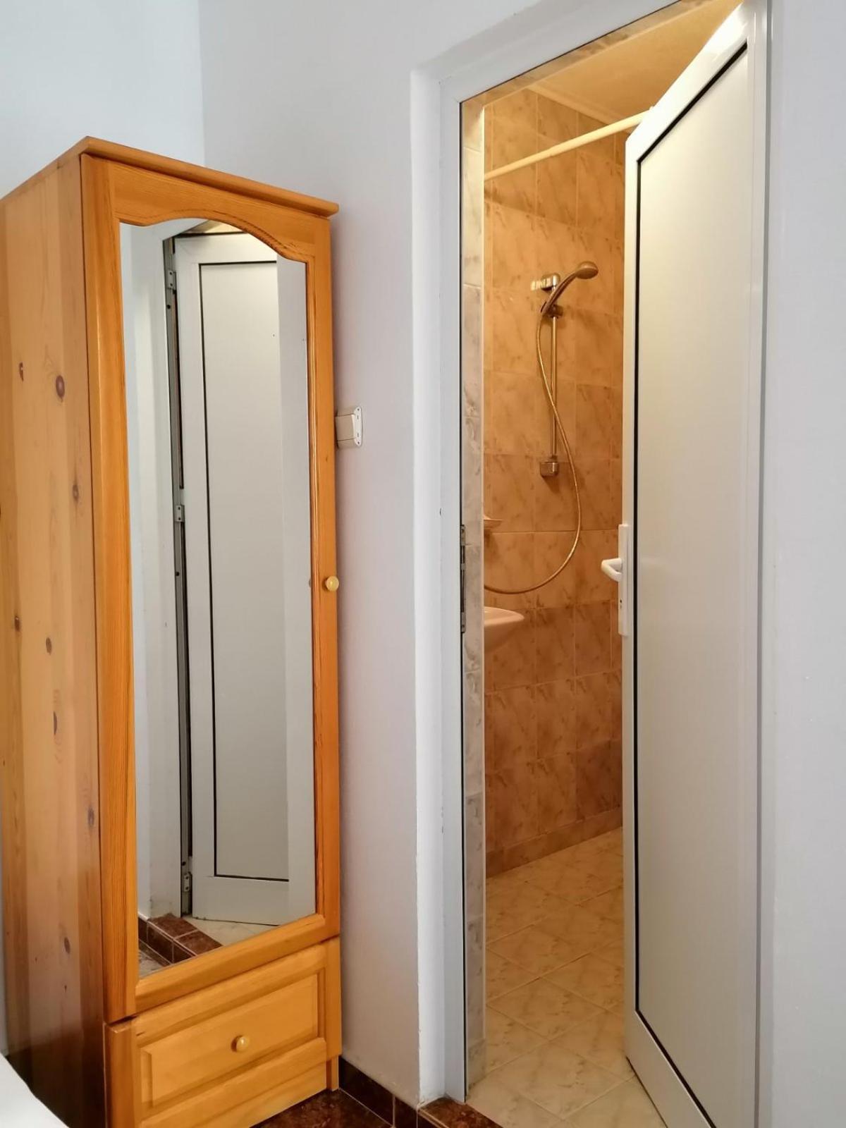 Guest House Sokratovi Obzor Εξωτερικό φωτογραφία