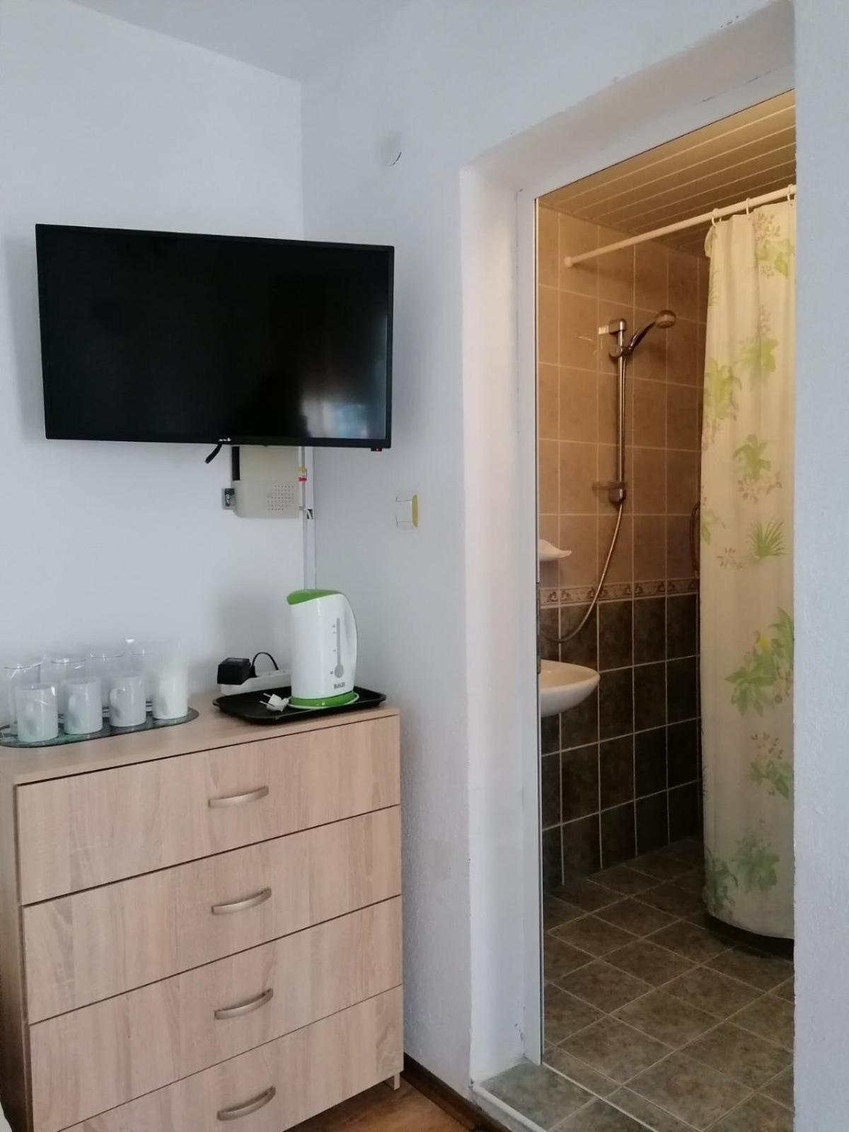 Guest House Sokratovi Obzor Εξωτερικό φωτογραφία