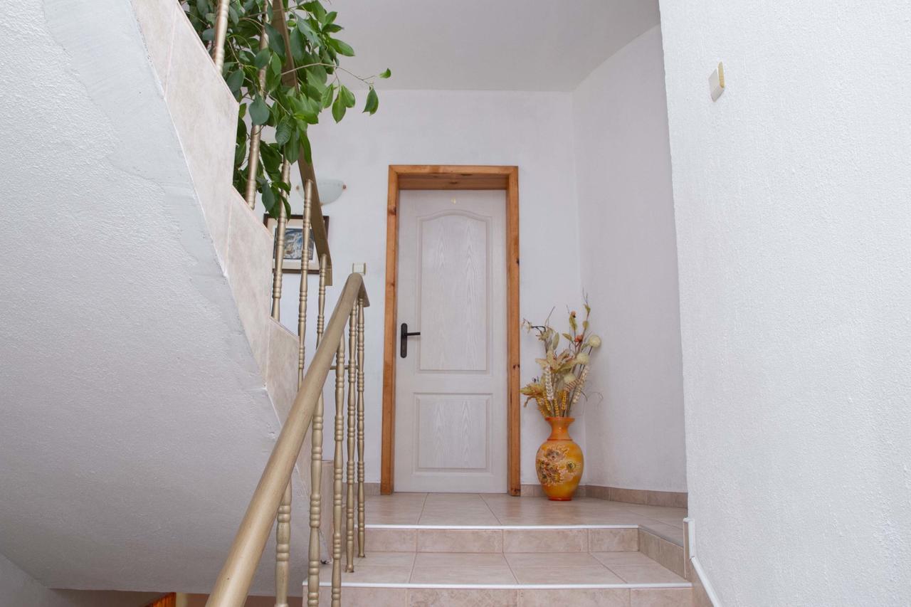 Guest House Sokratovi Obzor Εξωτερικό φωτογραφία