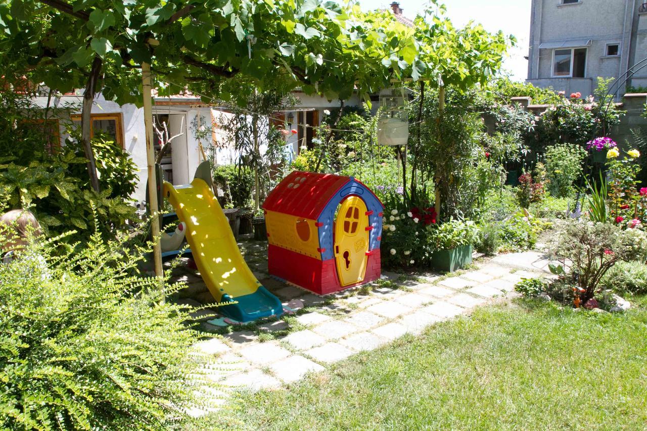 Guest House Sokratovi Obzor Εξωτερικό φωτογραφία